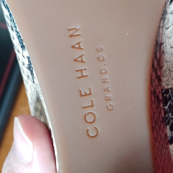 Cole Haan The Go-To Snake Print Pumps Almond Toe Heel Wedge Size 8 - Picture 4 of 10